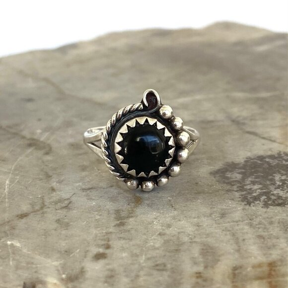 VTG Sterling Silver 925 NAKAI Navajo Dainty Round Black Onyx Ring Sz 5.5 - Picture 1 of 16